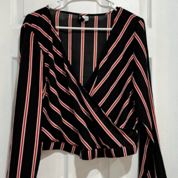 Striped Crop Top - Picture 1 of 3